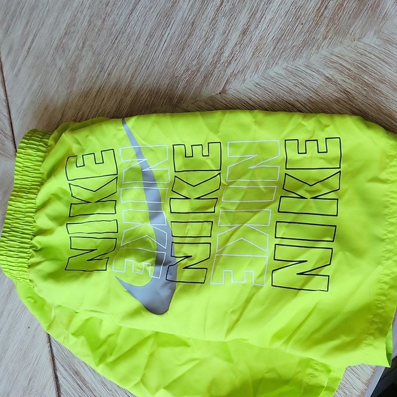 Nike swimming trunks - Picture 2 of 3